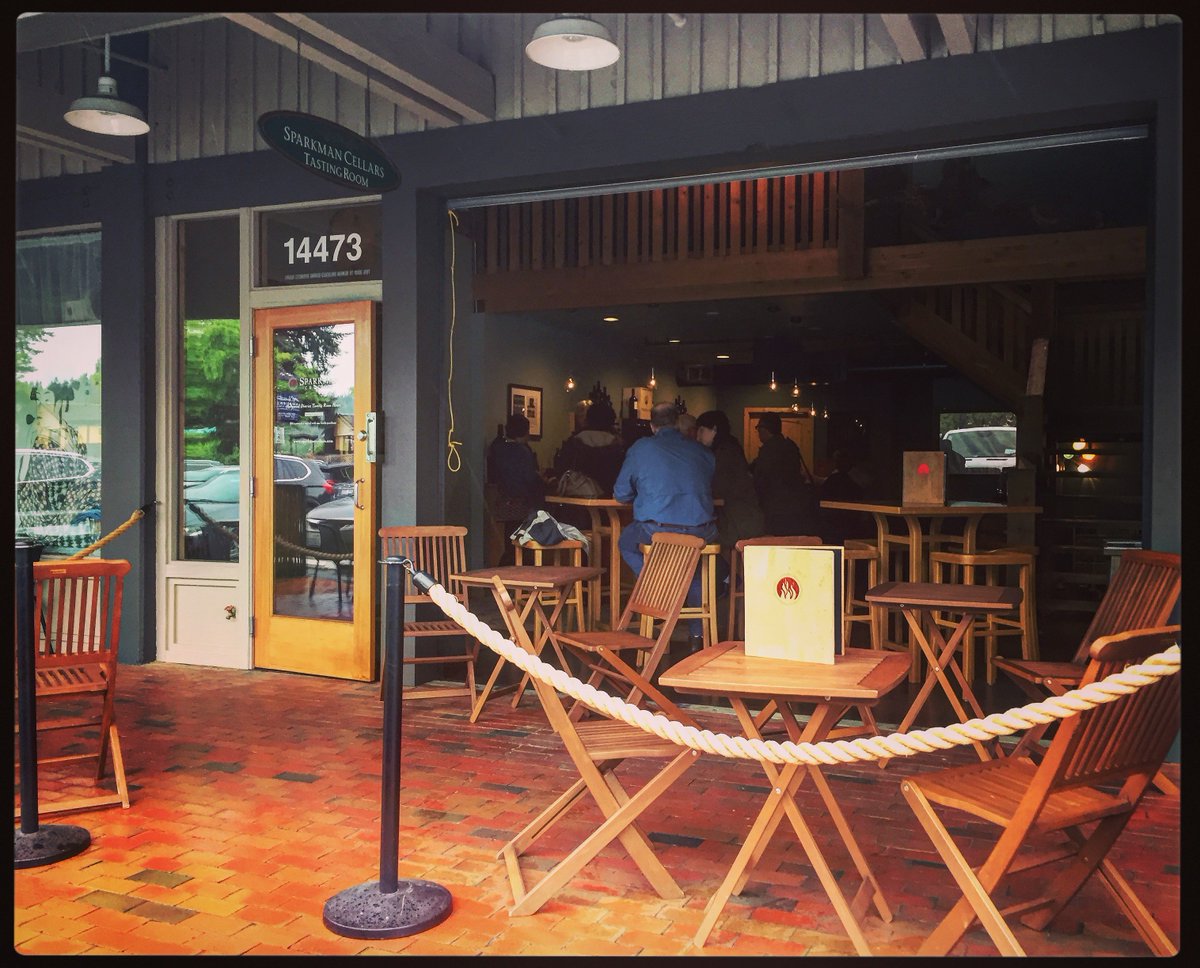 SparkmanCellars's tweet image. Alright y'all, the Hollywood patio's improved with our fancy new garage door. Summertime, &amp;amp; we are wide open! #sparkmancellars #woodinville