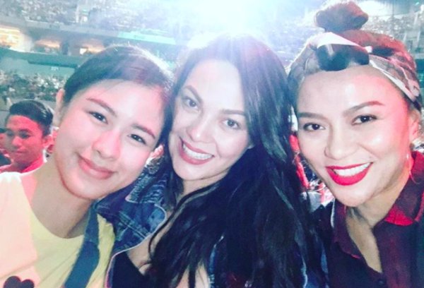 inquirerdotnet's tweet photo. ICYMI: LOOK: Celebrities came en masse to Britney Spears’ concert in Manila https://t.co/JaBAarGMeU https://t.co/WeBMAhAaRD