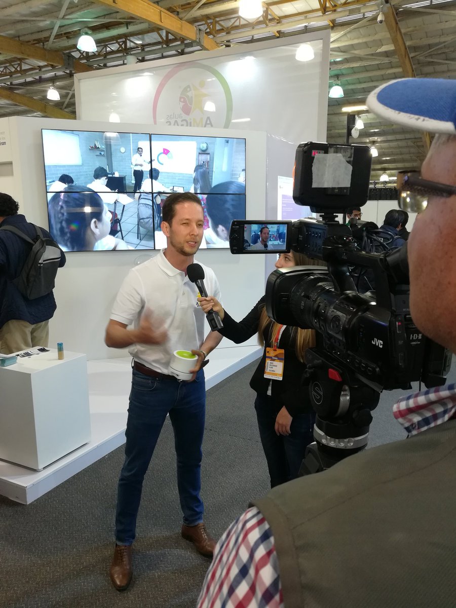 tomidigital's tweet photo. #tomi7 causa furor en #VirtualEduca https://t.co/oDv6dUmVhA