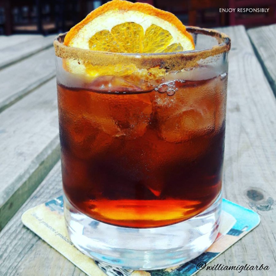 Negroni Clemente is @williamigliarba's twist on Negroni with Gin, China liqueur, #Cinzano1757 Rosso and liquorice powder. Enjoy!