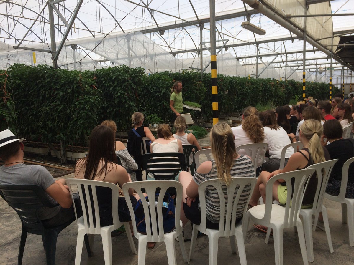 ClisolTurismo's tweet photo. Nuevamente nos visito la Universidad de Triesdorf
Estudiantes experimentaron el Mar de Plástico 🍅

Gracias Ayto El Ejido y INDIGO DMC Travel https://t.co/r3GA9miuFL
