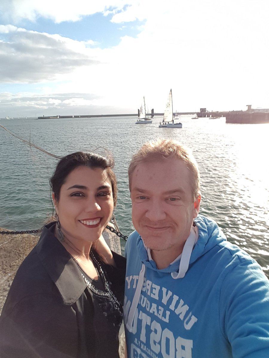 RealPhilSnowden's tweet photo. Beautiful girl on a lovely summer evening. I couldnt be happier #Date #dating #summer #DunLaoghaire #summerlovin #datenight #thatsmile https://t.co/KJoTj2YotA