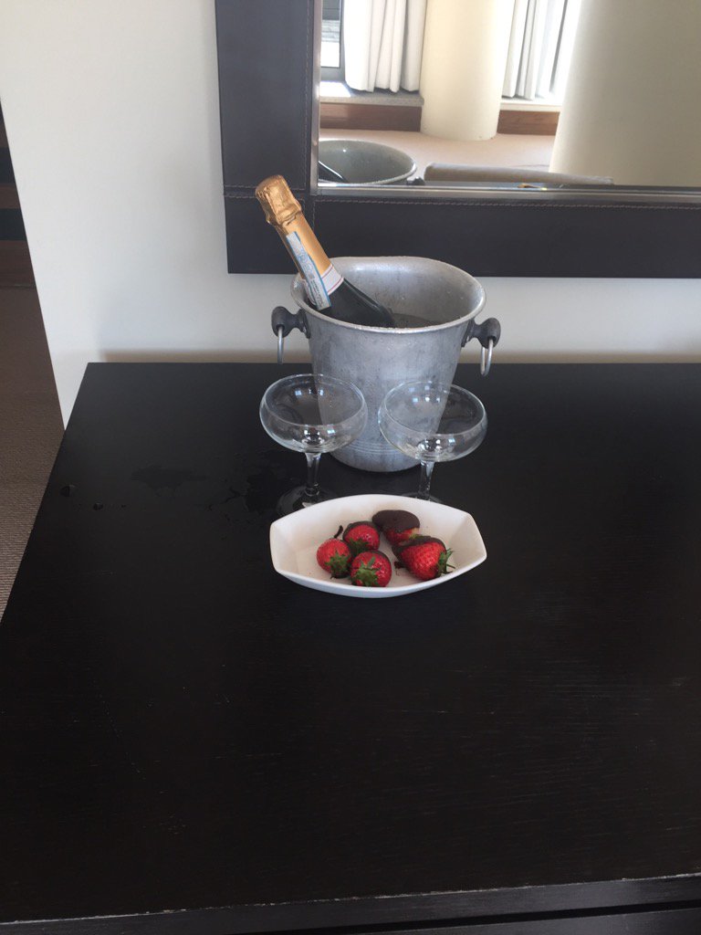 nocall75's tweet photo. Job done .. time for a reward #TrendMicroHelps @mariannejlee @apshim @avril_ronan https://t.co/UOzAocvqbf