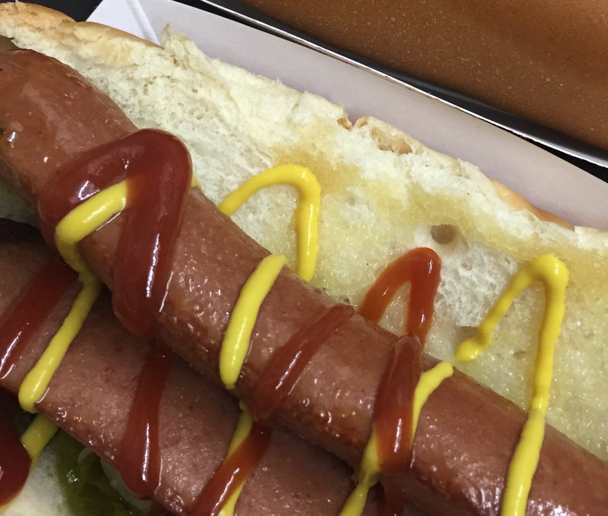 TasteesOn1st's tweet photo. $4 hot dog Friday! #Brandon #Manitoba https://t.co/6oQMh5qLl8