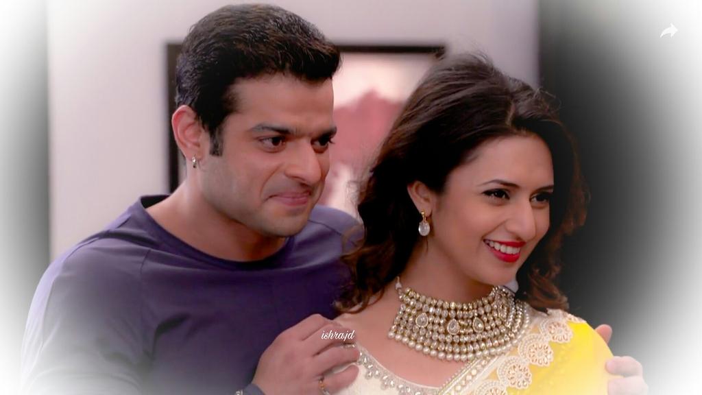 ishra_yhmJDclub's tweet photo. Todays gorgeousness😍😻
Biwi teases puttar abt necklace 😍😻
Ur simple scene😭😍 n aftereffects on us #simplydead😭😭😭😍🙈
@Divyanka_T @TheKaranPatel https://t.co/Z8Wa4AbnIP