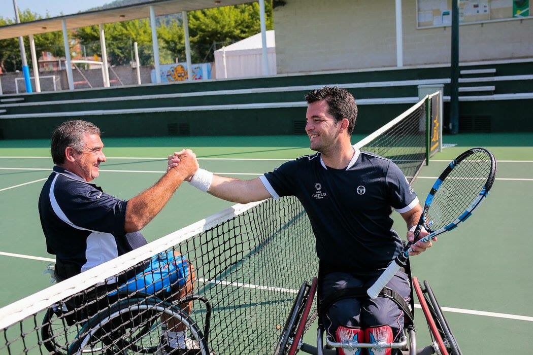 kike_siscar's tweet photo. Gran día hoy consiguiendo el pase a semifinales de individual y dobles del #SantiSilvas.Mañana tocara luchar mucho en ambas...#pasicoApasico https://t.co/fm2fxacxqw