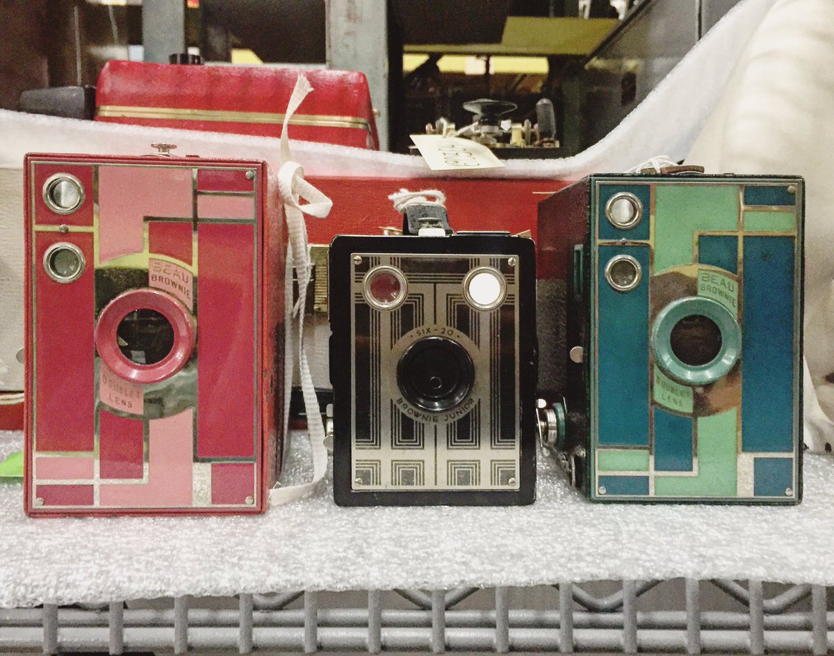 eepmon's tweet photo. This is @instagram in early 1900s. Meet Brownie @Kodak โ inspirations for my ๐ฏ' art #mural @SciTechMuseum
#MyMuseum2017 #ScienceMobile https://t.co/w1mnglPrOs