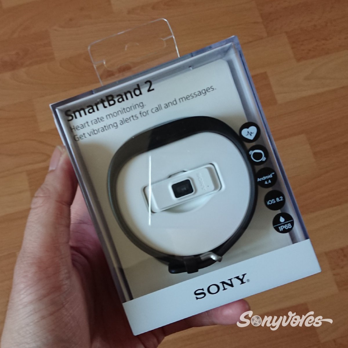 Sonyvores's tweet photo. Qui est ce qui va profiter de l'#ODR de 70e de @SonyXperiaFR sur la #smartband2 (jusqu'à fin juin)? Hihihi 😁😁😁 https://t.co/eGOeL8Sh58