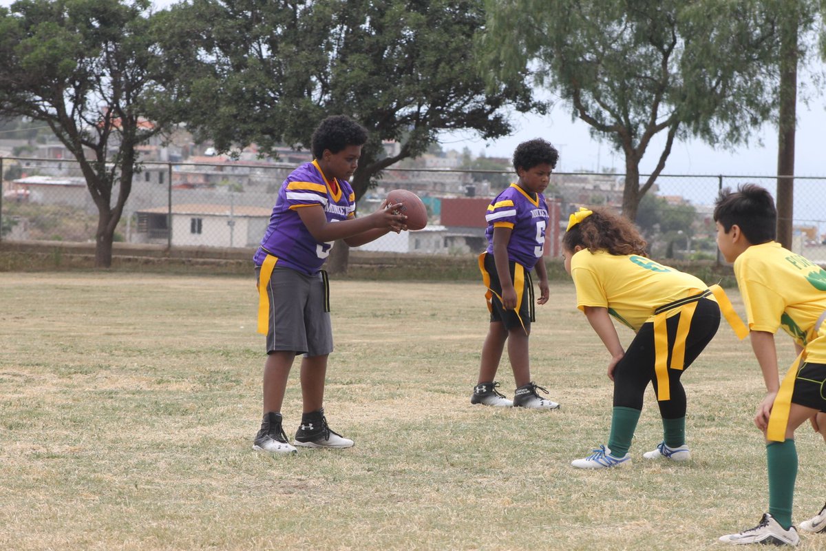 <a href="/udcimx/">UDCI</a> Cuenta con un campo-estadio para la practica de deportes,y lo abrió a niños y niñas de @FlagInfantilBC #Titanes @UABC_Mx #Mxli