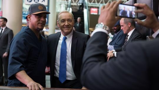 FrankUnderwood's tweet photo. Man of the people. https://t.co/jG8JyCv4X5