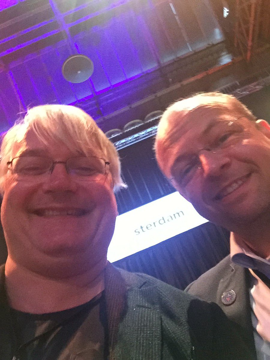 HThorlacius's tweet photo. I met @frank_dor at #ESSR2017 https://t.co/ZF0ujeUraB