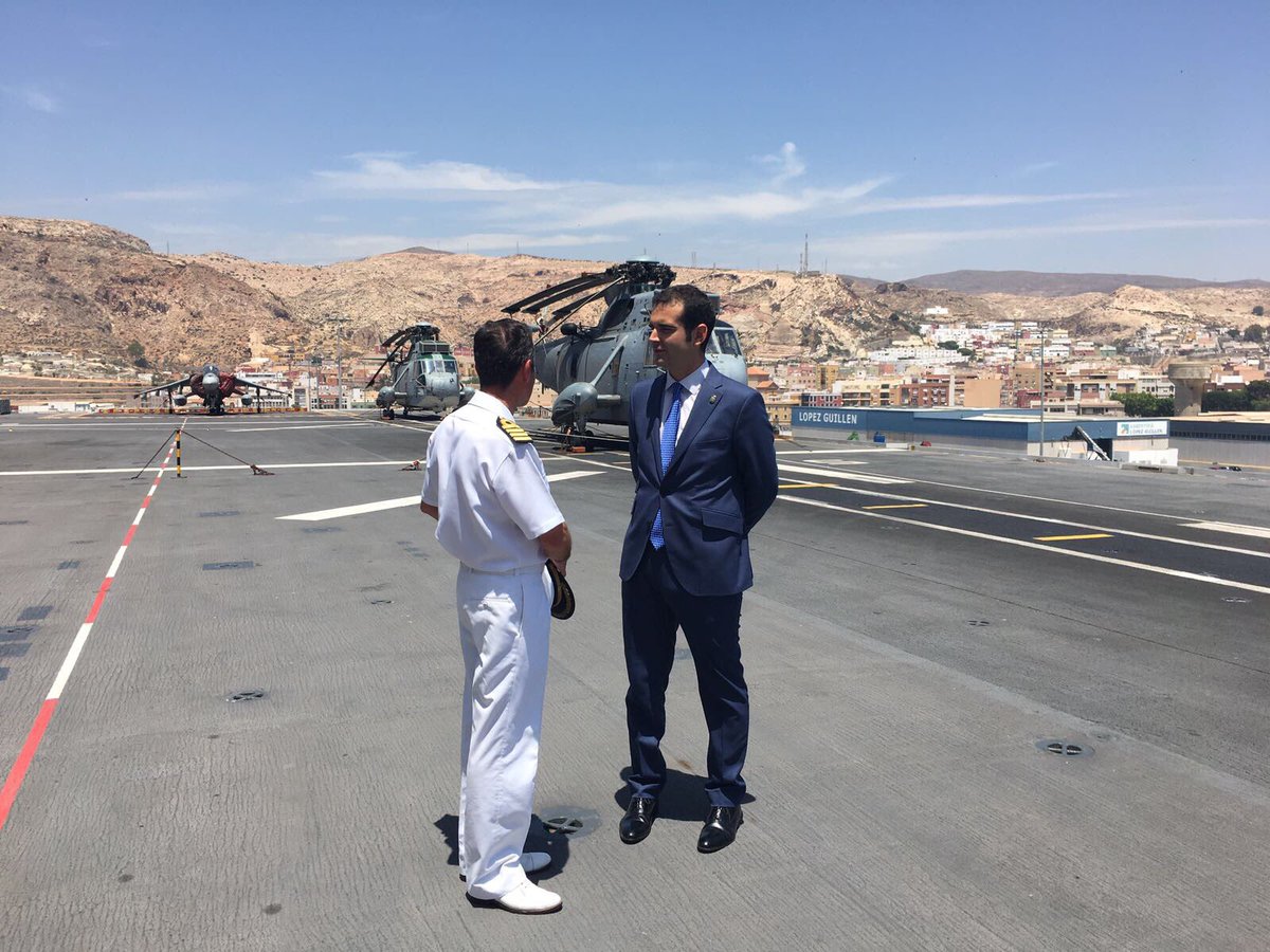 aytoalm's tweet photo. Fin de semana naval en #Almería con la presencia de destacadas unidades de la @Armada_esp , entre ellas el portaaeronaves Juan Carlos I ⚓️🇪🇸 https://t.co/dx0EAryvcj