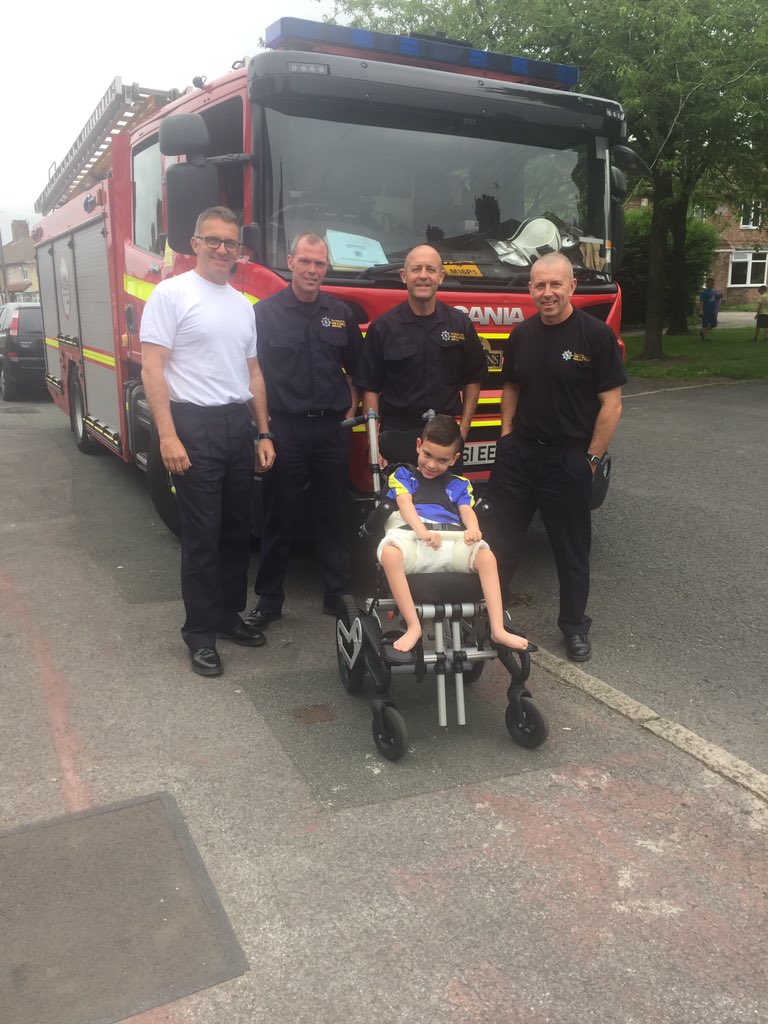 speedomick's tweet photo. Thank u @MerseyFire old swan Green watch for raising £650 for Our Lewis @thelcf72 . 
REAL LIFE HEROES they do so much more than save lives https://t.co/Epa2Vhv91W
