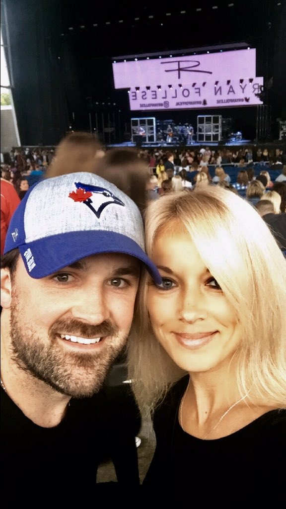 McilveenP's tweet photo. Sam Hunt Killed It! Toronto rocked the house off! #samhunt https://t.co/38ppLX4eIA