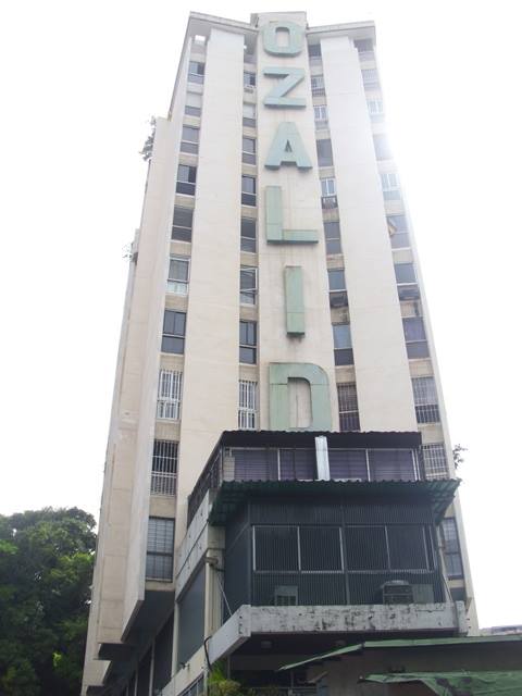inmosoracar's tweet photo. Los Chorros Apart. de 2 Habitaciones, Un Baño,un Puesto de Estacionamiento, Vigilancia Privada, Piso 8, Vista al Milenium
tlf: 04142301915 https://t.co/SIvDrO5Msm