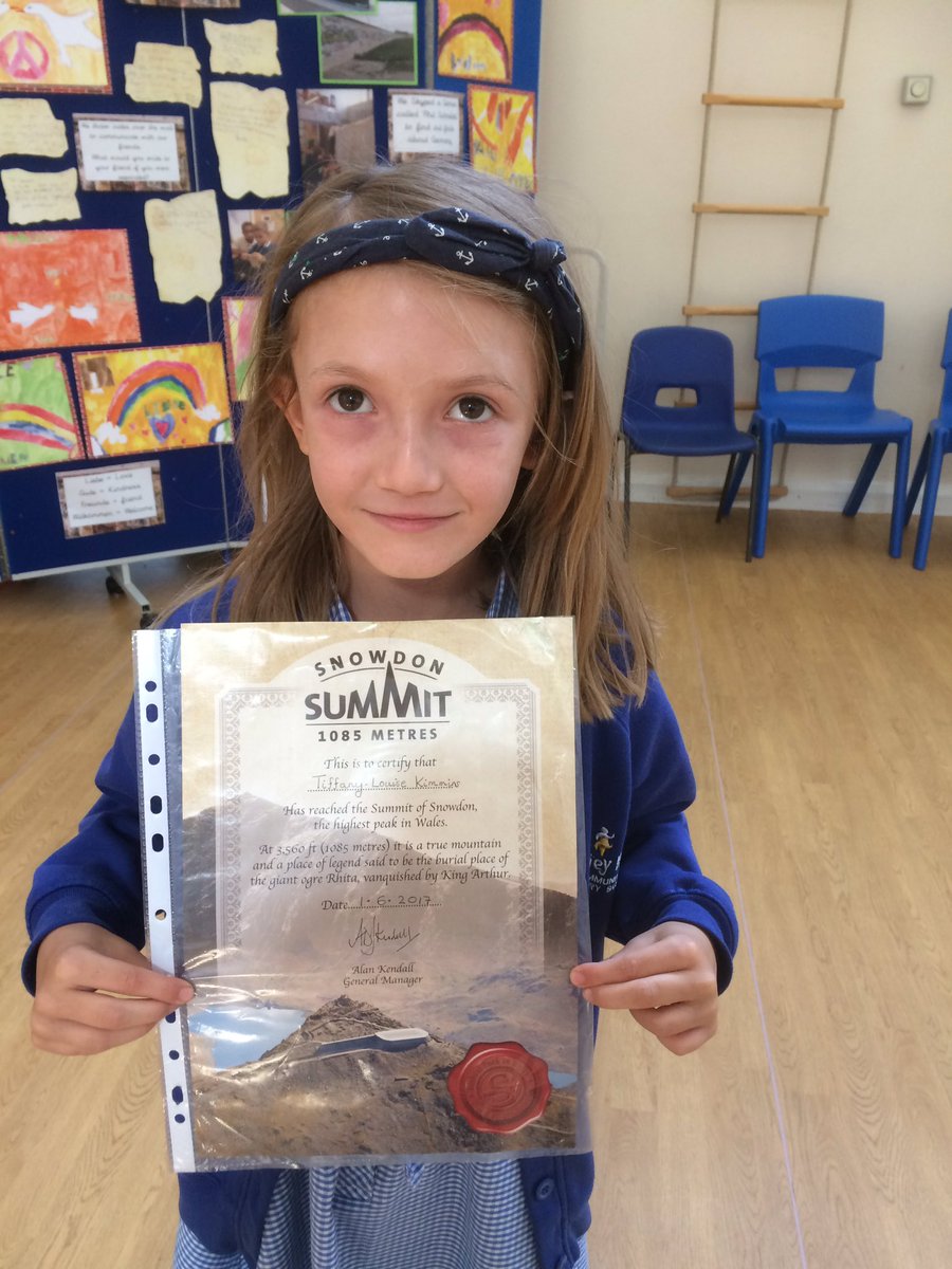 MissEvans11's tweet photo. @coneyhillschool A proud moment for Tiffany! She climbed to the summit of Snowdonia over the half term! 🎼🎤'Ain't no mountain high enough' https://t.co/KSxpCfUoO9
