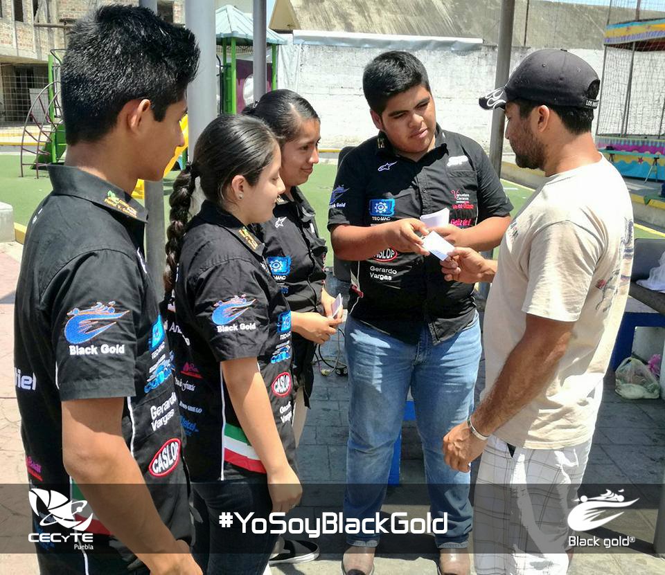 El #TrabajoEnEquipo es un atributo distintivo de la escudería <a href="/BlackGoldVC/">Escuderia Black Gold</a> quien estas luchando por su sueño de triunfar en @F1SMX