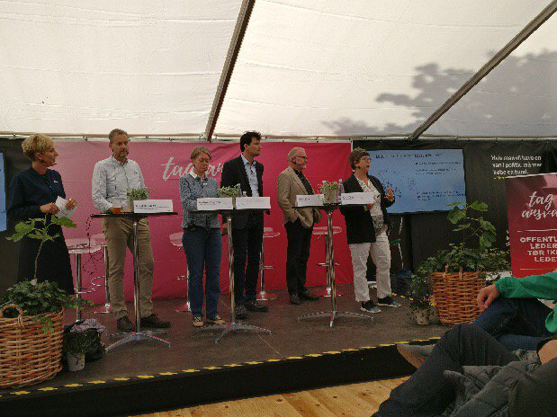 lisbethbjerre's tweet photo. Offentlige ledere tør ikke lede - brug for lokalt fokus på ledelse siger lektor Lone Pagh @VIAuniversity #fmdk https://t.co/VKv2yunlOm