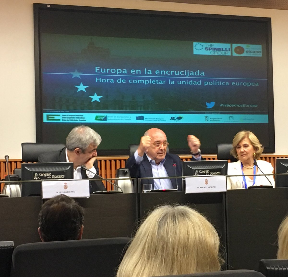DamianMaciasP's tweet photo. .@AlmuniaJoaquin "No hay populista proEuropeo.Los Europeístas estamos ante la gran oportunidad xa ganarnos otra vez la confianza d la gente" https://t.co/VhX8MSMoYq