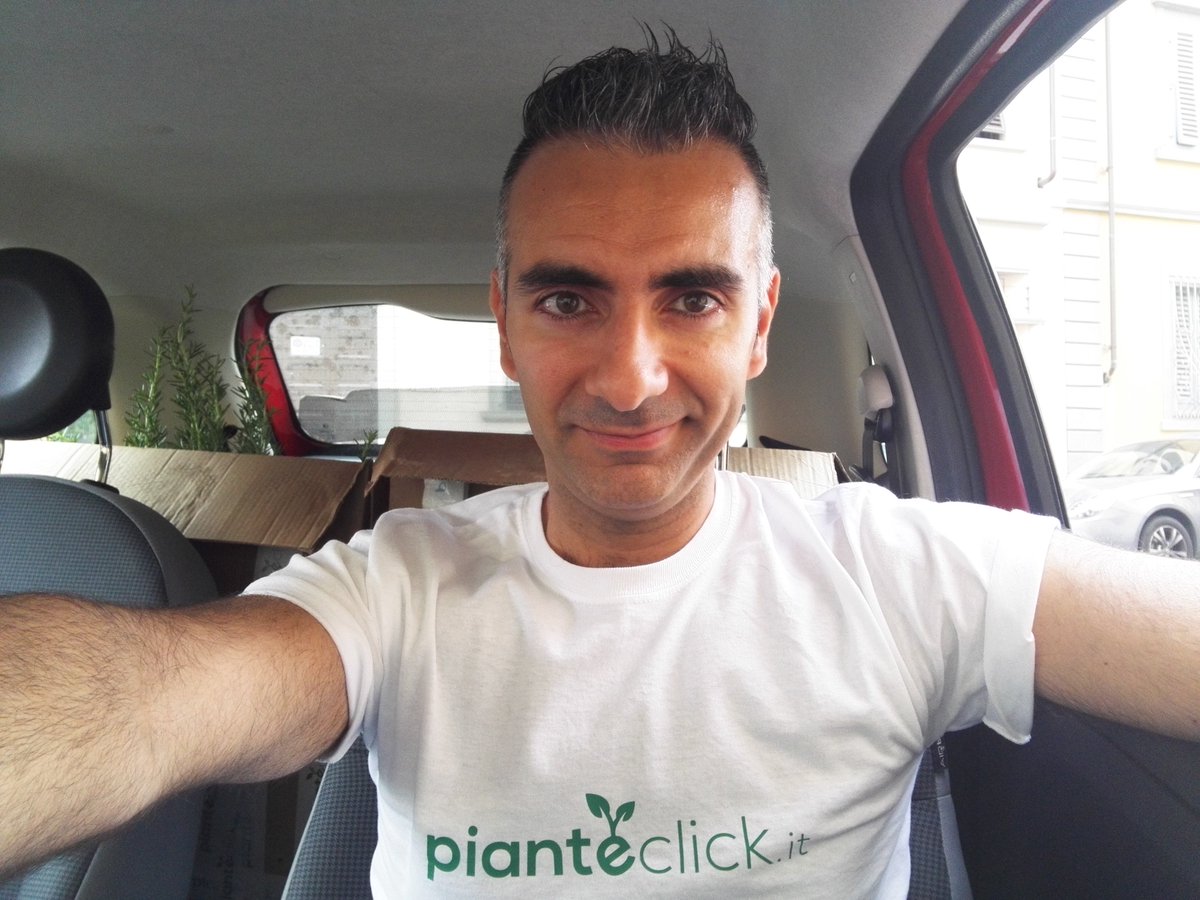 PianteClick tweet picture