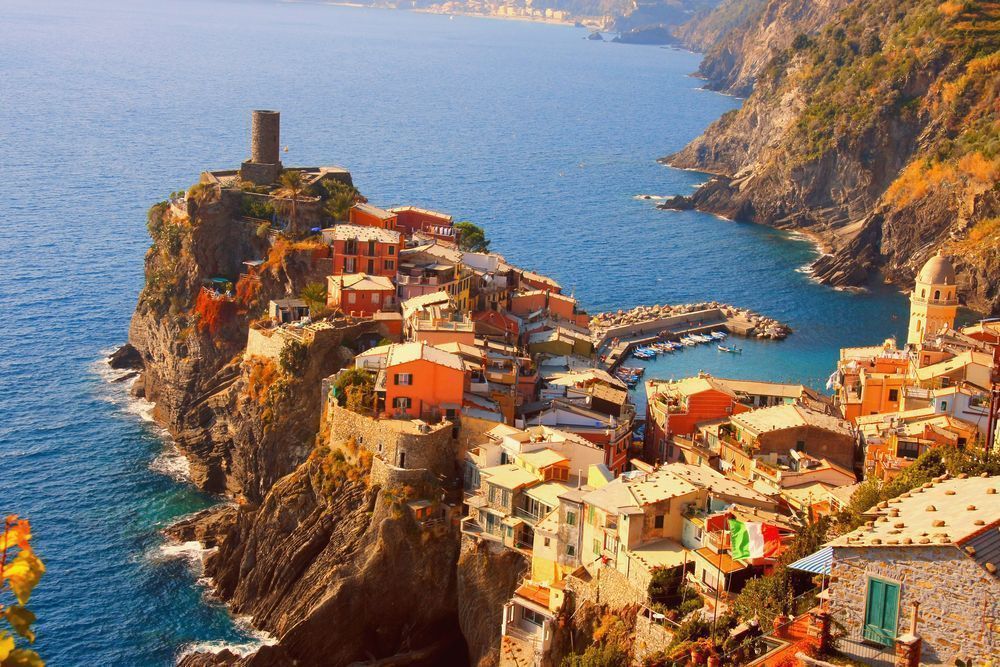 Walks's tweet photo. 10 Top Photo Ops: Where to Find the Best Views of Italy https://t.co/Aj4uJCFcSp via @WalksofItaly #takewalks https://t.co/qHHlX7IuiE
