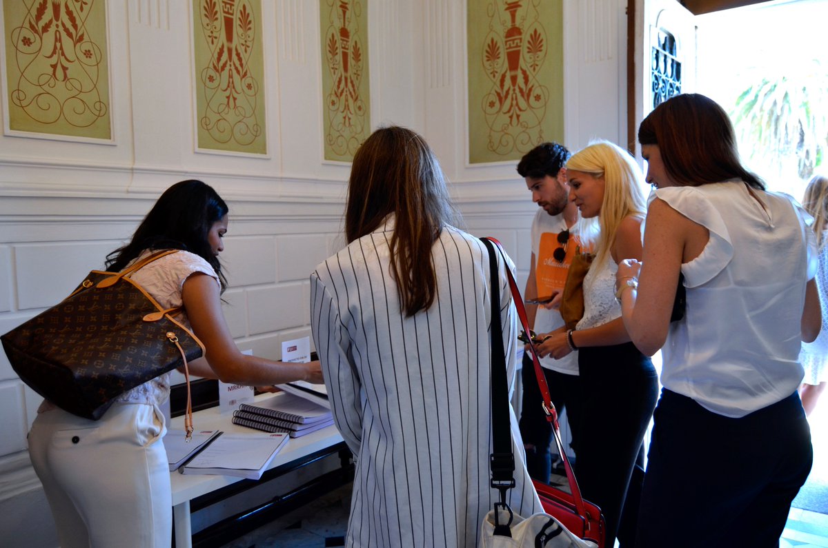 iffe_es's tweet photo. ¡¡Muchas felicidades a nuestros alumnos por la entrega de sus tesinas fin de máster!! ¡¡Estamos MUY orgullosos de vosotros!! #OrgulloIFFE 💪💪 https://t.co/S22b8CgK4b