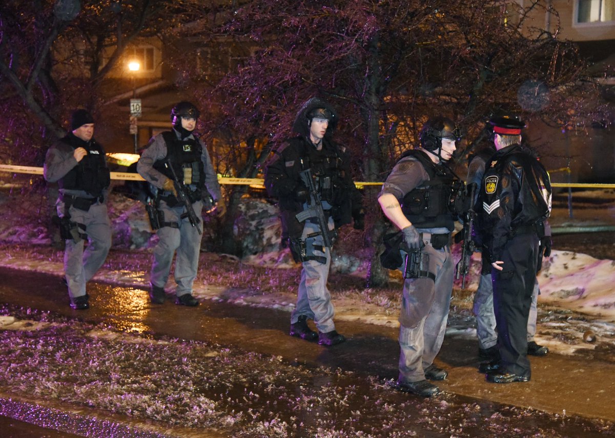 MissiNewsRoom's tweet photo. UPDATE &amp; VIDEO: Complete list of #Mississauga residents nabbed in crackdown on violent Driftwood Crips street gang: https://t.co/44mORlEnbF https://t.co/QIKvtgqiWC