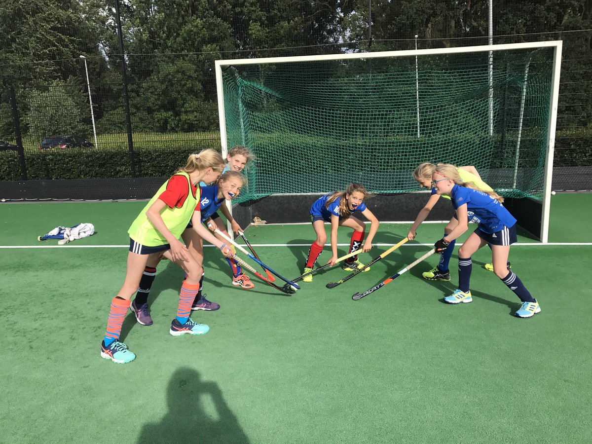 KampongMd1's tweet photo. Wat een feestje 🎉 Wij mogen nog doortrainen voor het NK! Genieten en knallen 💪🏻💙 #opleiden #plezier https://t.co/sjcOiwuLKI