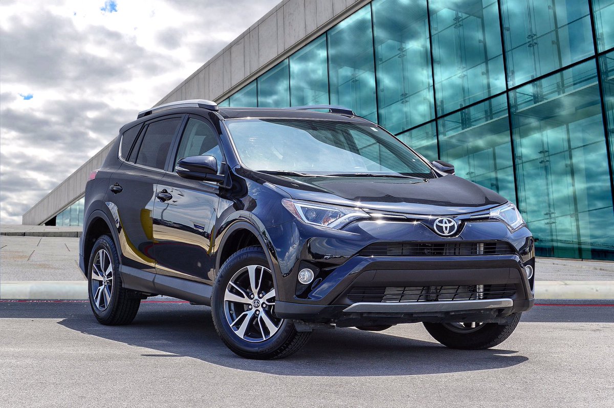 Useautofocus's tweet image. Consumers visit an average of 5.5 sites during their search. 83% are 3rd party sites. Does your inventory capture attention. #automarketing