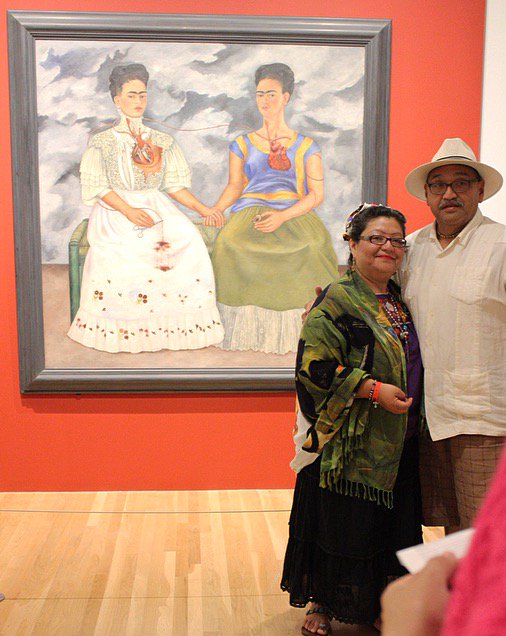 artbinds's tweet photo. The Three Fridas | #FridaKahlo | Late night @DallasMuseumArt | #Artbinds #artloversDallas #artlovers @girlsinmuseums @dressedtomatch https://t.co/yXFEQYUI5e