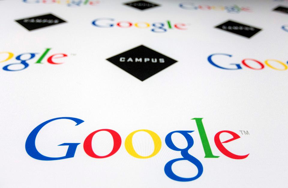 Forbes's tweet photo. Google could face over $1.45 billion in fines for 'manipulating' EU search results https://t.co/KxXD9KNQHY https://t.co/VHiH63AjMN