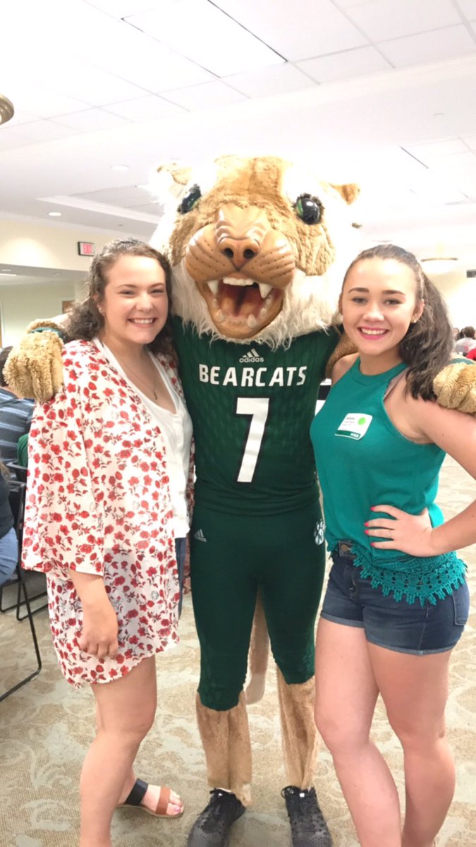 NWMSU2021's tweet photo. @BobbytheBearcat https://t.co/lACe48xjcP