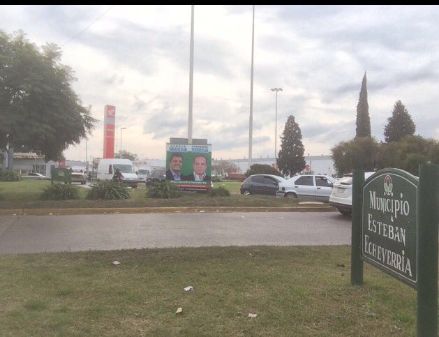 VivianaHeiling's tweet photo. Hoy Redoblamos la Apuesta!#QuieroEcheverria.Copamos los accesos hacia Capital Federal -(Rotonda Firestone) https://t.co/FXd9cAPN7Y