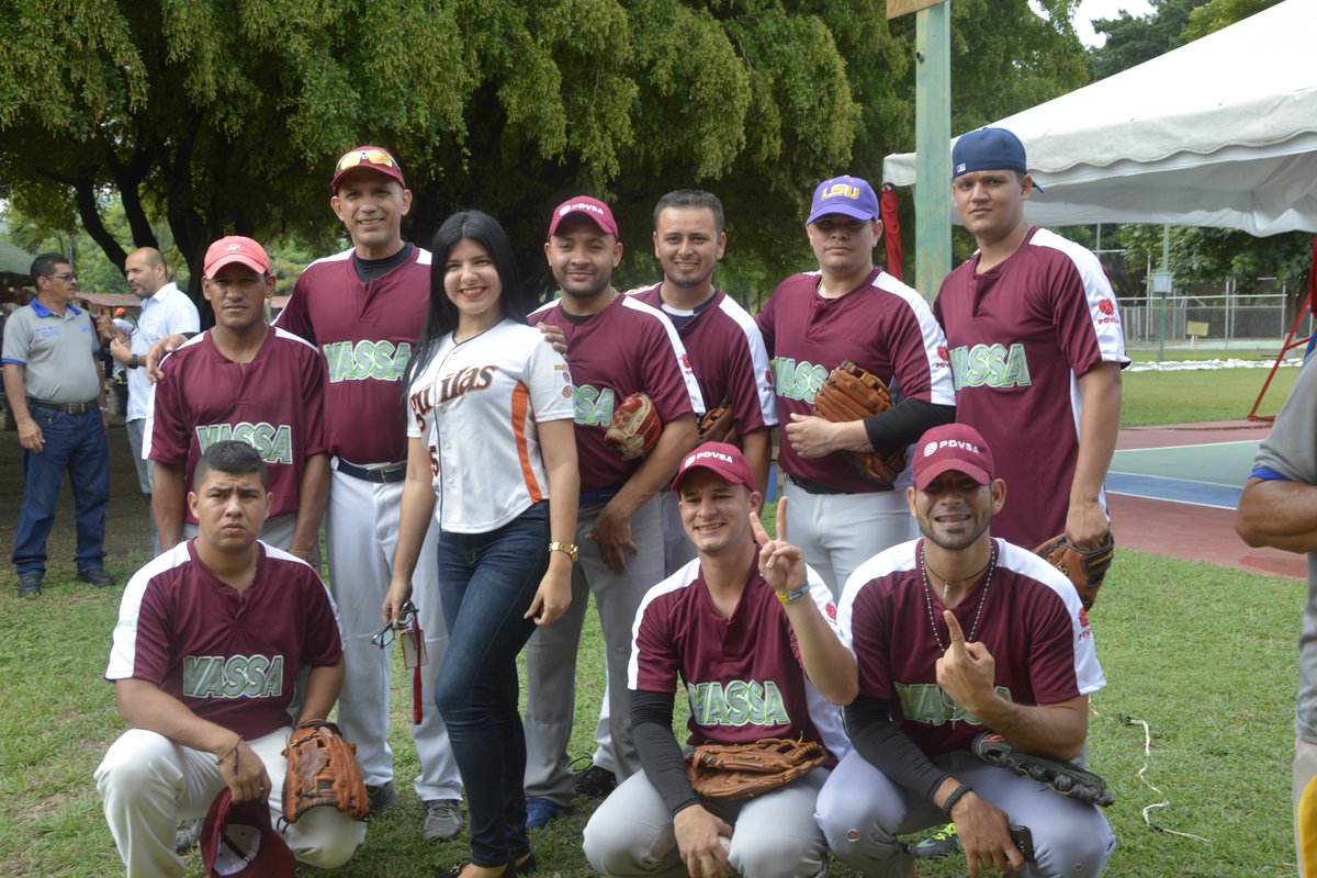 Rodolfo_PDVSA's tweet photo. ¡Porque la integración deportiva es importante! trabajadores de #PDVSAVASSA acuden con alegría a #CopaGuillermoBlanco en #PlantaGuacara https://t.co/MlNVJmipv1