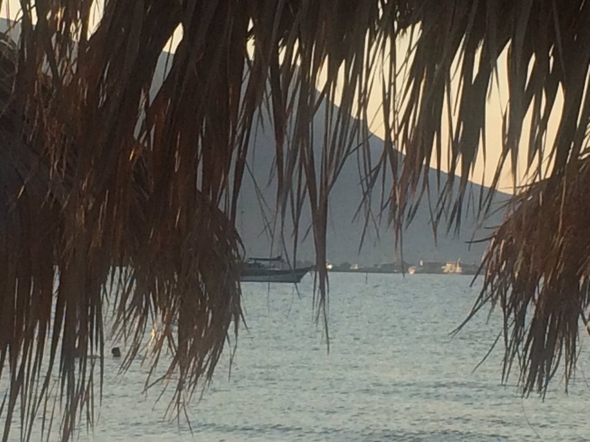 oracleincrete's tweet photo. Evening at Kissamos Bay #crete every is in the right place and in the right moment #lifeisgood #oracleincrete https://t.co/GGmTbA0chn