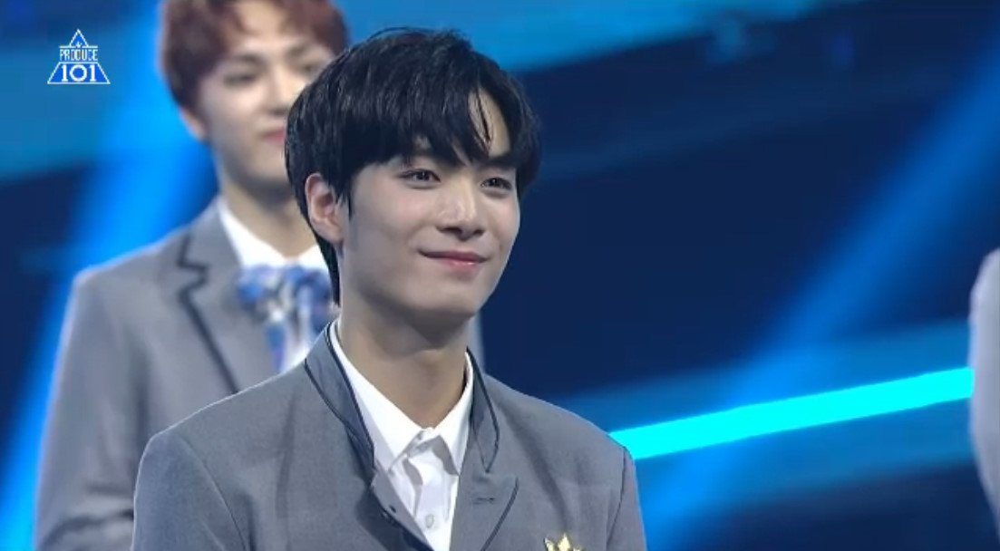 jenny__ale's tweet photo. El simpre sera el lider de la nacion pase lo que pase #PRODUCE101FINAL https://t.co/mds3Z5S2QH