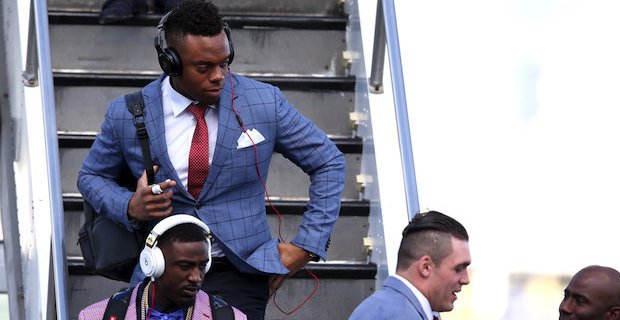 KelbermanNFL's tweet photo. #YouKnowItsJuneWhen @BMarshh54 goes on epic Twitter rant about flying coach

[https://t.co/O0jUSPf8Op] https://t.co/qPZ9x9w57p