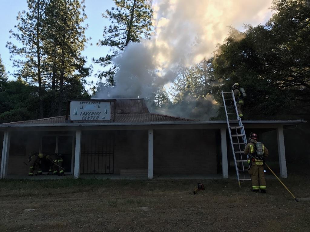 CALFIRE_ButteCo's tweet image. #LakesideFire [Final] Crews finish overhaul on the fire, and have been reassigned due to Skyway Fire