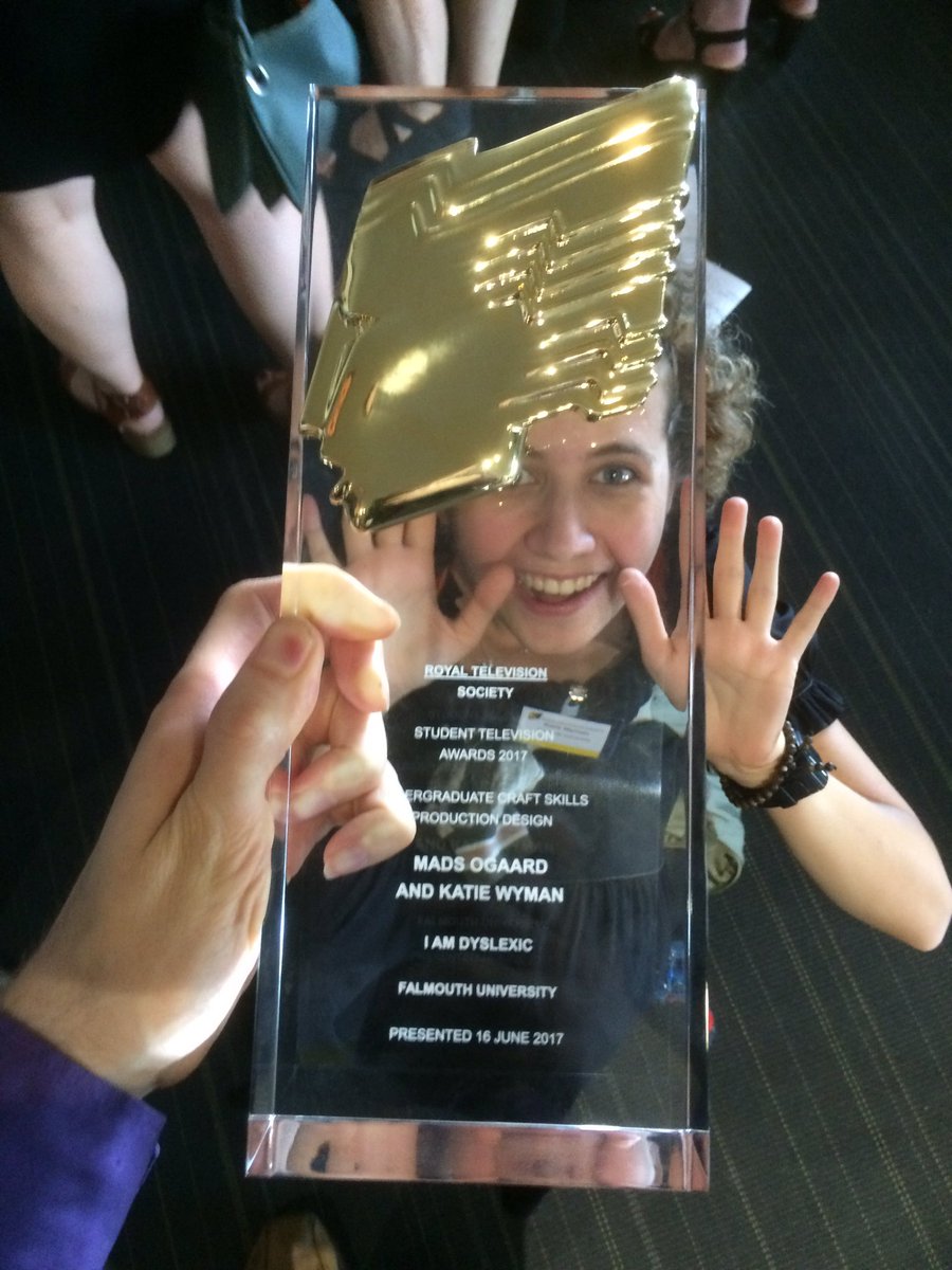 I AM DYSLEXIC tweet media