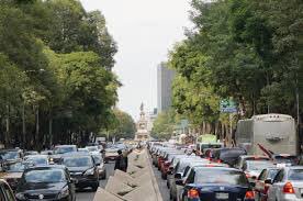 ¿A alguien lo consultaron antes de que los autos invadieran Reforma, para dañar "nuestro patrimonio"?