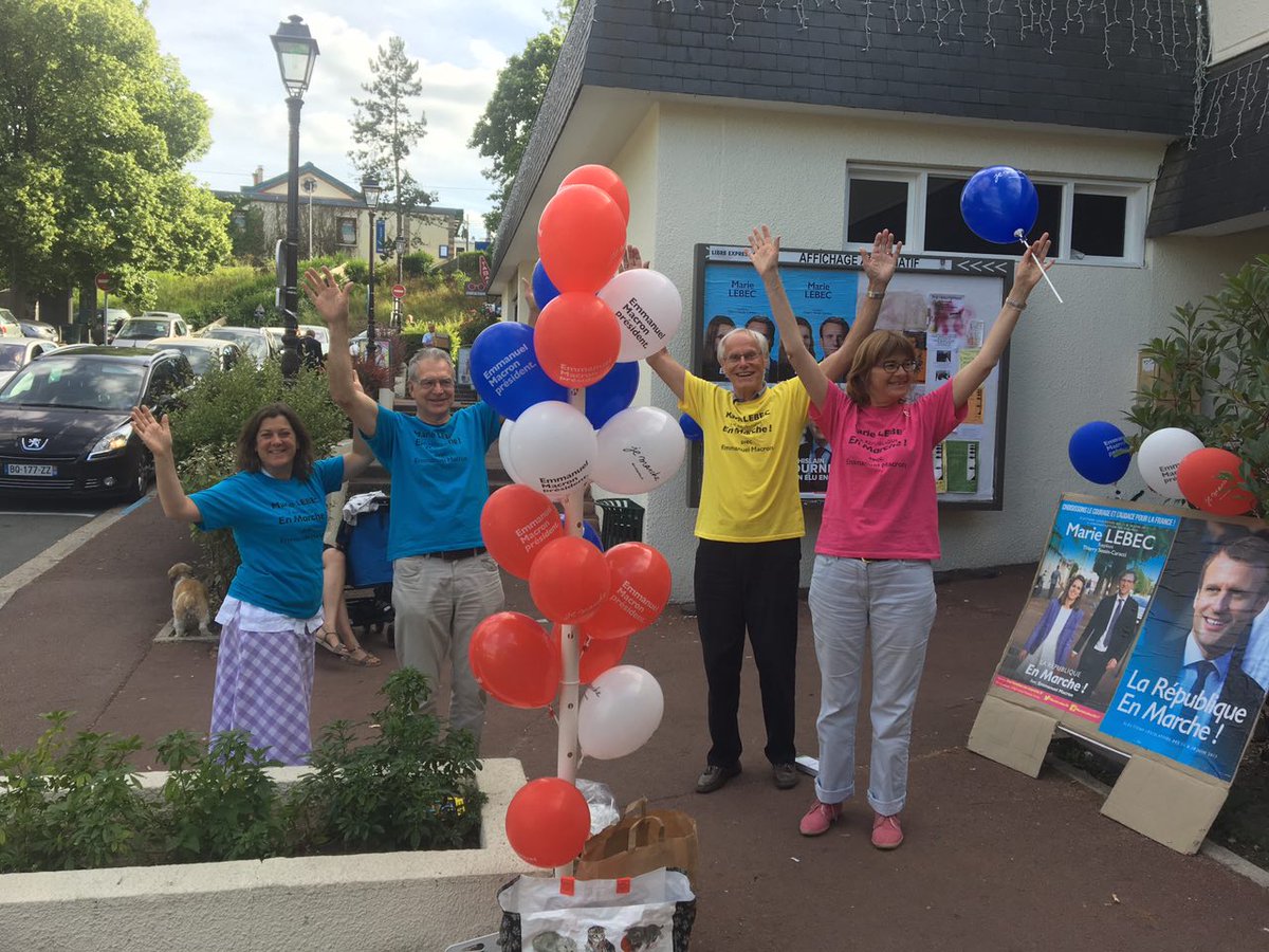 MarieLebec78's tweet photo. Merci aux marcheurs mobilisés jusqu'au bout dans toute la #Circo7804 ! #laRépubliqueEnMarche #Législatives2017 https://t.co/cd8K833wvN