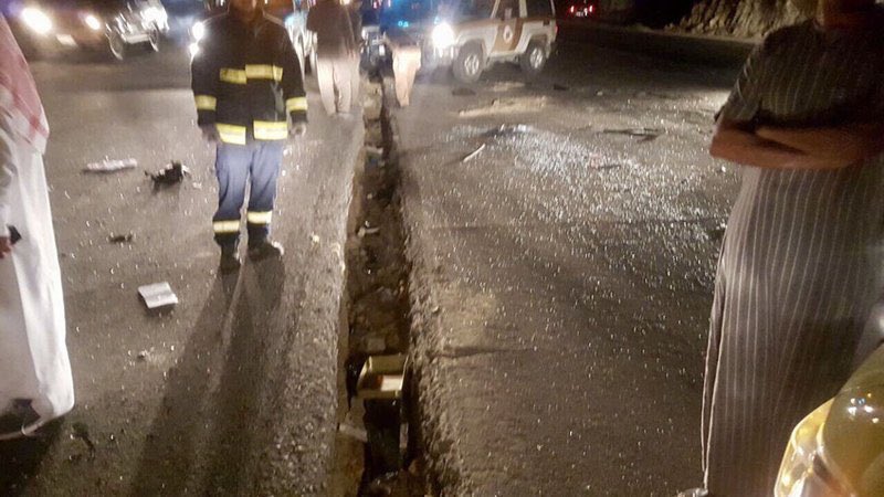 AlRiyadh's tweet photo. إثر مصرع 3 فتيات بسبب إهمال المقاول.. أمير #عسير يحيل قياديين بالأمانة وبلدية #بلقرن والمقاول المنفذ للمشروع للتحقيق
https://t.co/vmzqDzYaXS https://t.co/LAVWVUsiU0
