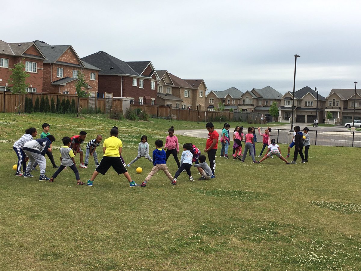 BadovinacL's tweet photo. A big thank you to our amazing Right To Play games leaders who helped to make #PYPChallenge week a great success! @castleoaksps https://t.co/2N3M2hmTFk