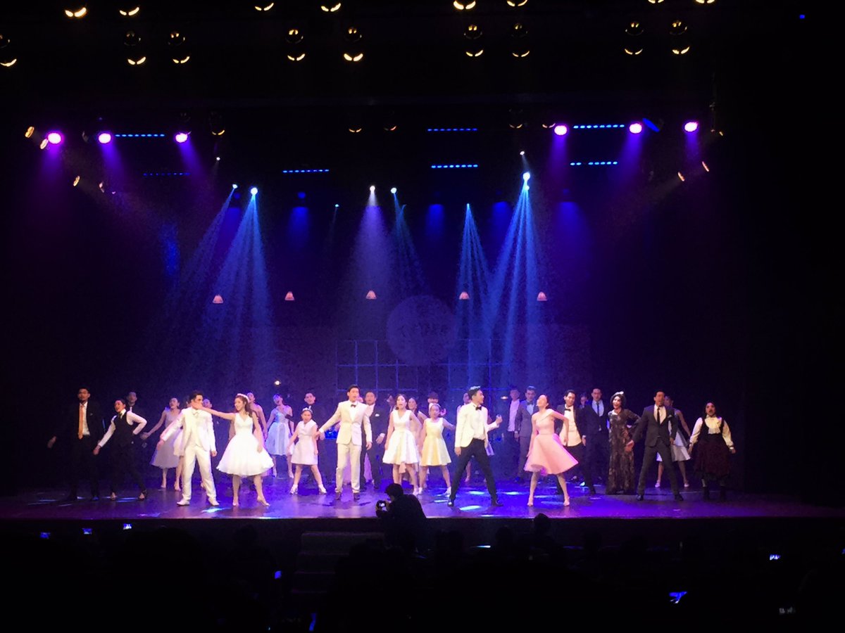 numtanz_zn's tweet photo. แวะไปให้กำลังใจคุณเต้คุณเดียว @Mariew_mw @Benz_jiraroj ปีที่แล้วเป็นคนดูอยู่เลย ปีนี้ได้เป็นนักแสดงละครเวทีเองแล้วนะ เจ๋งอ่า 👏🏻 #ขอพบในฝัน https://t.co/MxbK4VTkBN