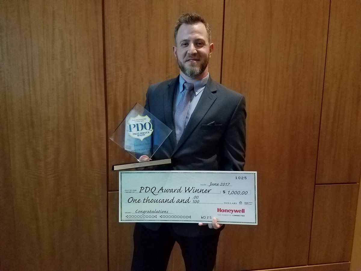 EliteGoldfine's tweet photo. EPS celebtates winning this year's Police Dispatch Quality Award from SIAC and SSI @ #ESX2017 https://t.co/ET7os7difv