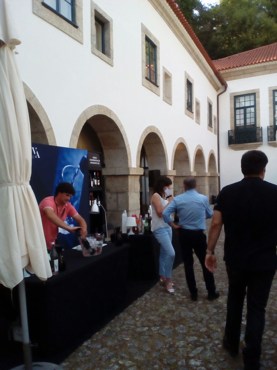 dmurielalonso's tweet photo. Comienza #UVVA en #Amarante #Portugal con #MedinadelCampo y la #RutaVinodeRueda como invitados para promocionar #enoturismo y vinos #DORueda https://t.co/AVfGUtaD6Q