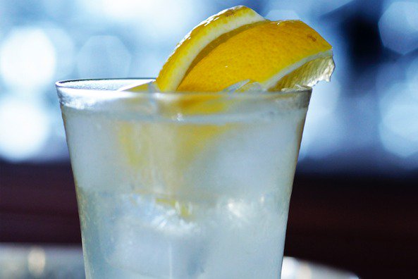 Shake Hayman’s Old Tom Gin and lemon juice together. Pour over cubed ice and top up with soda water. Garnish with a lemon wedge 2/2