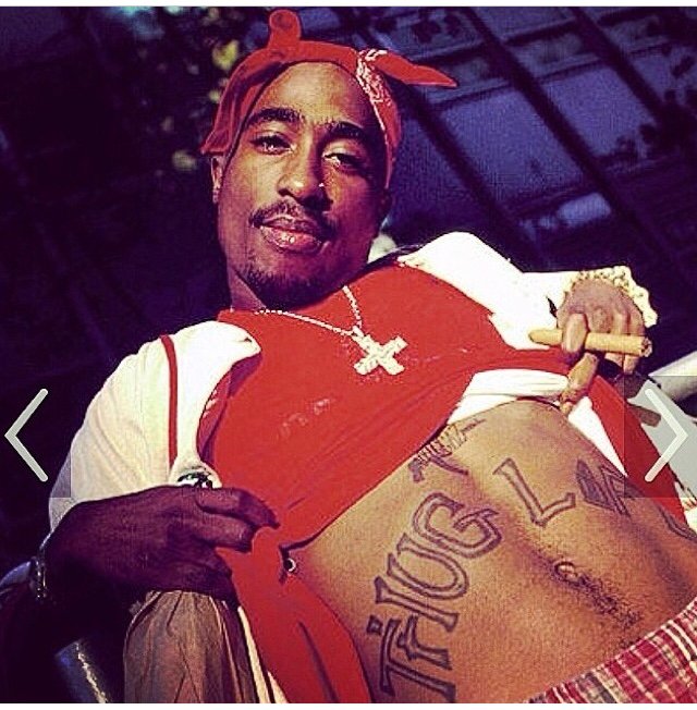 &ldquo;I gotta stop treating people like I owe them something.&rdquo; - TUPAC Happy Birthday to a legend 🙌 we still<a href="/tag/jayz"class="tags"><span>#jayz</span></a><a href="/tag/hydesuitelife"class="tags"><span>#hydesuitelife</span></a>