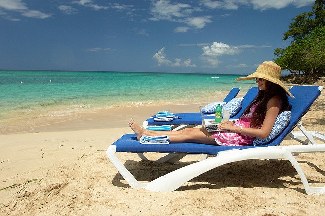 BluefieldsBayVillas tweet media