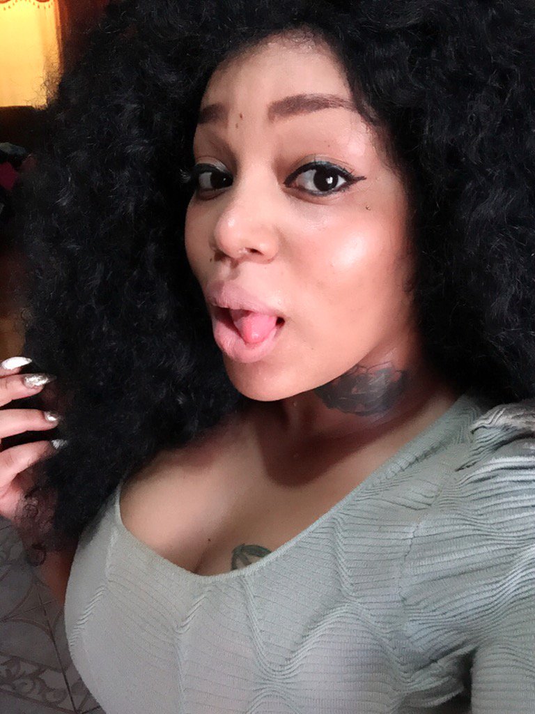 Prettymeshia2's tweet image. 